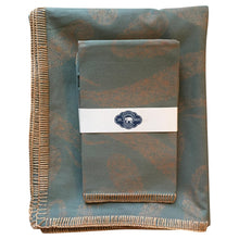 Cargar imagen en el visor de la galería, John Robshaw Indian Paisley Tablecloth