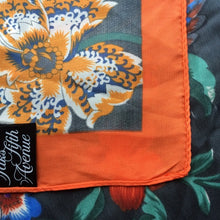 Charger l&#39;image dans la galerie, Saks Fifth Avenue Orange Trim Floral Scarf