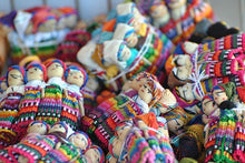 Cargar imagen en el visor de la galería, Worry Dolls (Muñeca quitapena) with bag
